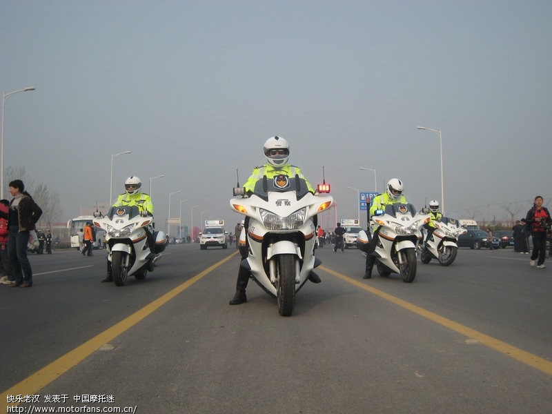 苏B交警真牛比 - 踏板论坛 - 摩托车论坛 - 中国