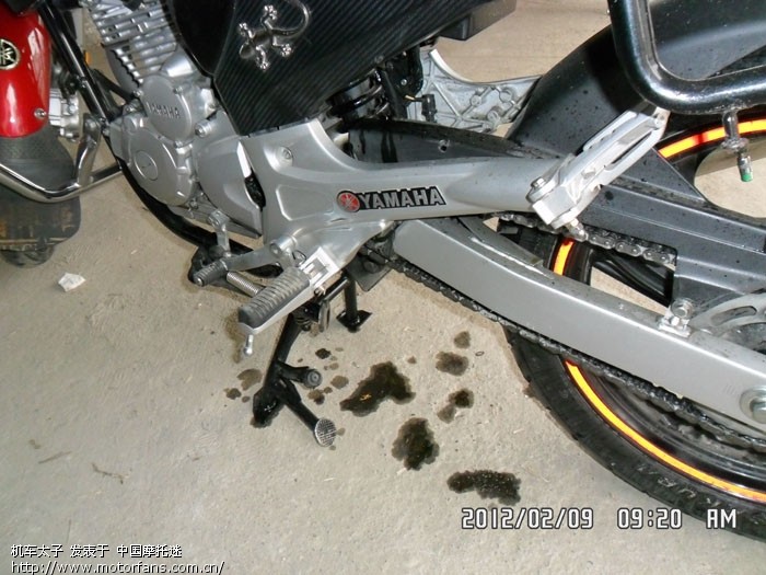 今天我的王 漏机油很严重(上图了) - 雅马哈 - 摩