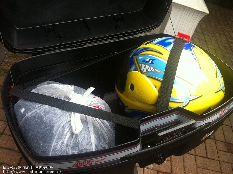 轻骑锋将弯梁完美安装爱得乐最大号尾箱982 -