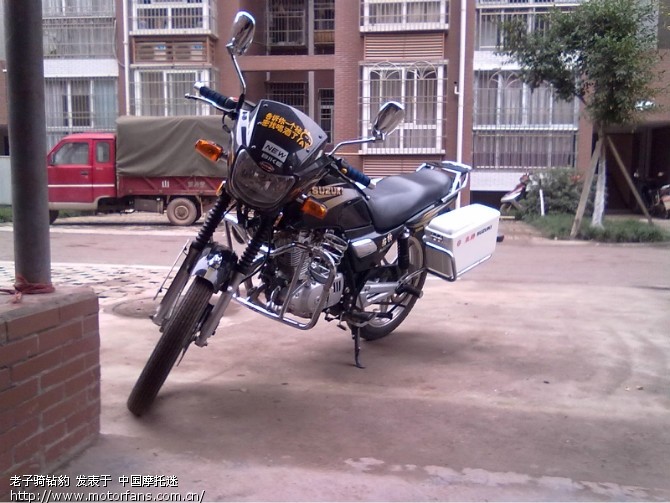 钻豹k2加的原车边箱! - 豪爵铃木 - 摩托车论坛