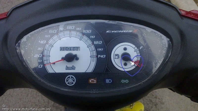 新车国三迅鹰不知道是油耗问题还是油表问题 