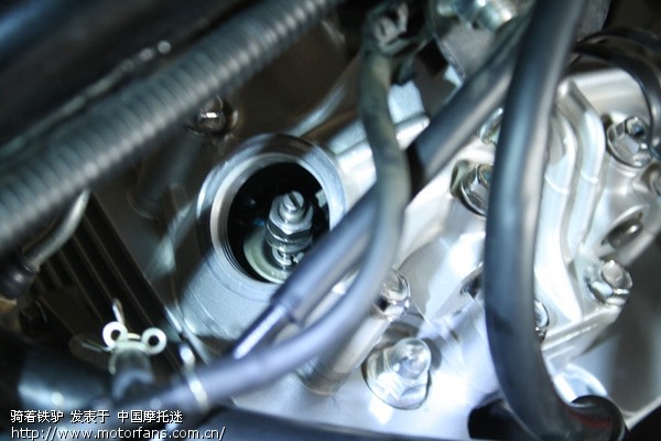 请教高手GS铃木王气门 - 维修改装 - 摩托车论