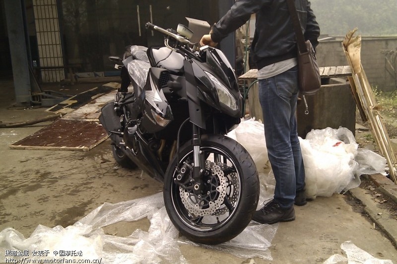 宁乡全新2012款川崎Z1000 !0公里车!大量照片