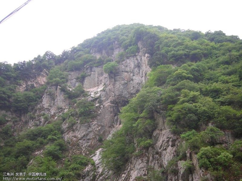 星期日的摩游(摩托车没买保险,交警查到就扣车