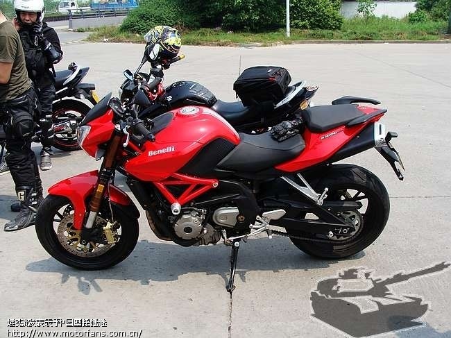 改过GW的排气的大虾请帮忙上传点攻略,排气实