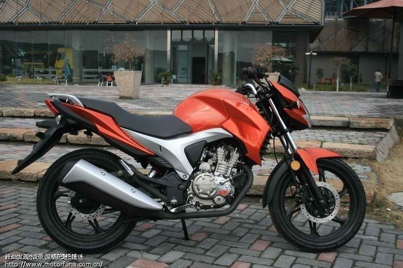 春风动力领跑PK 力帆KP150 - 摩托车论坛- 春