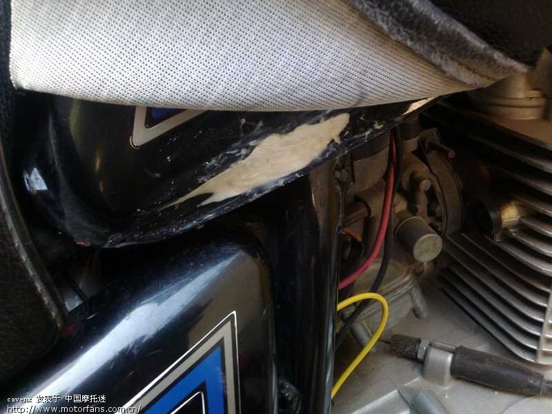 救急!油箱外侧下边的地方有点渗油怎么办?有简