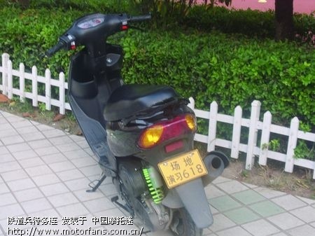 外籍留学生骑摩托车撞飞老太 - 上海摩友交流区