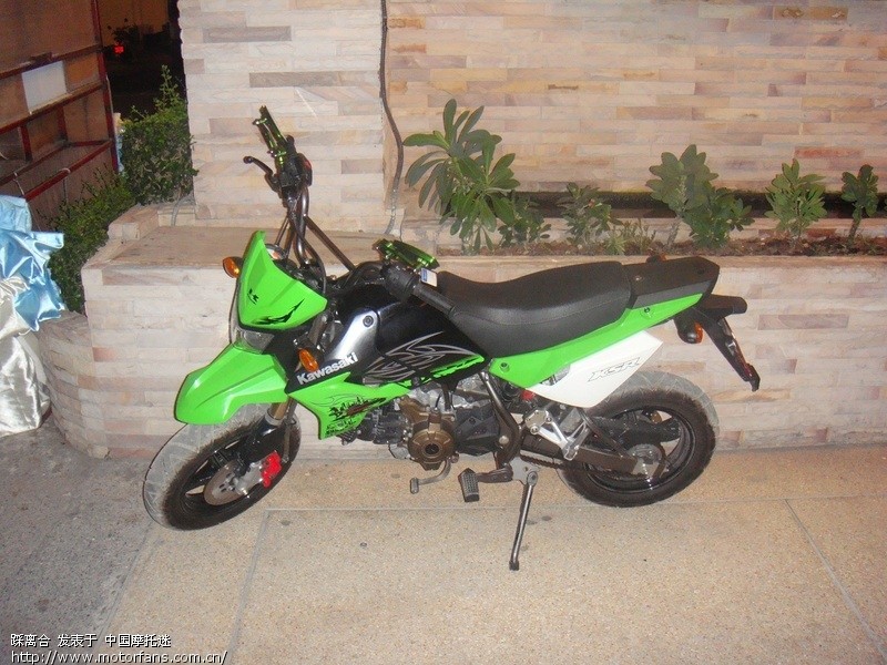 在泰国很久.刚买了辆摩托车.常常更新.介绍泰国