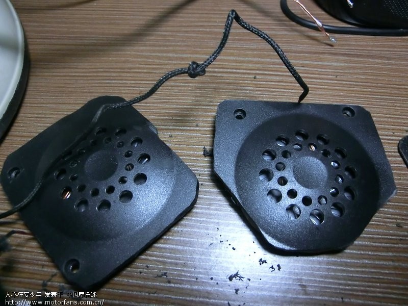 晒晒我自己做的耳机,可以连接对讲机、手机、