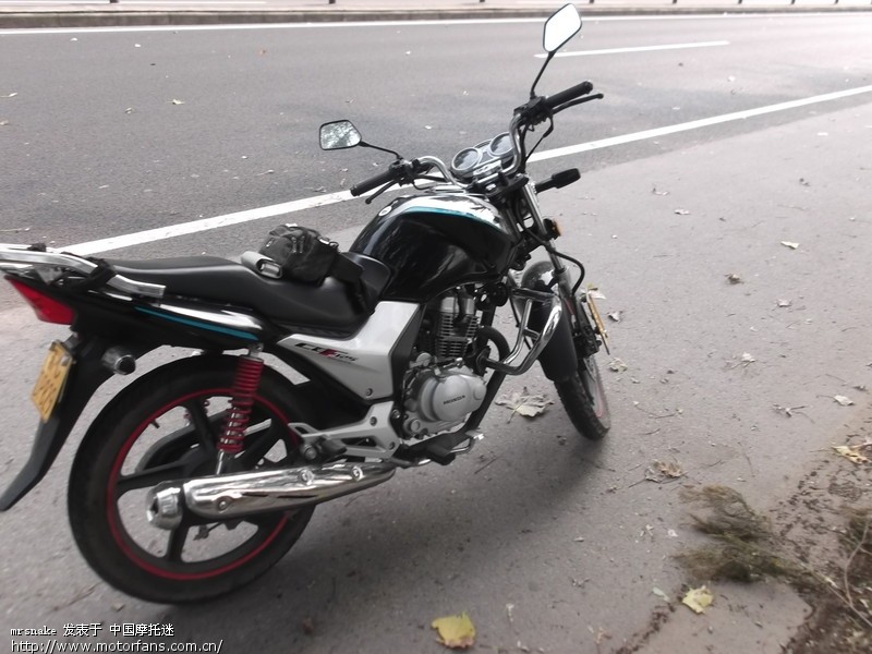 犯了个错。第一次摩旅在不戴护具中完成。 - 江