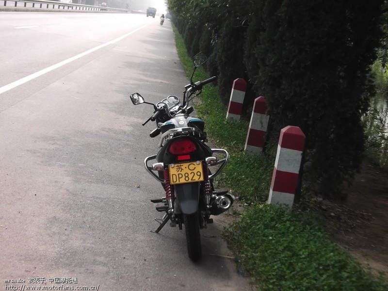 犯了个错。第一次摩旅在不戴护具中完成。 - 江