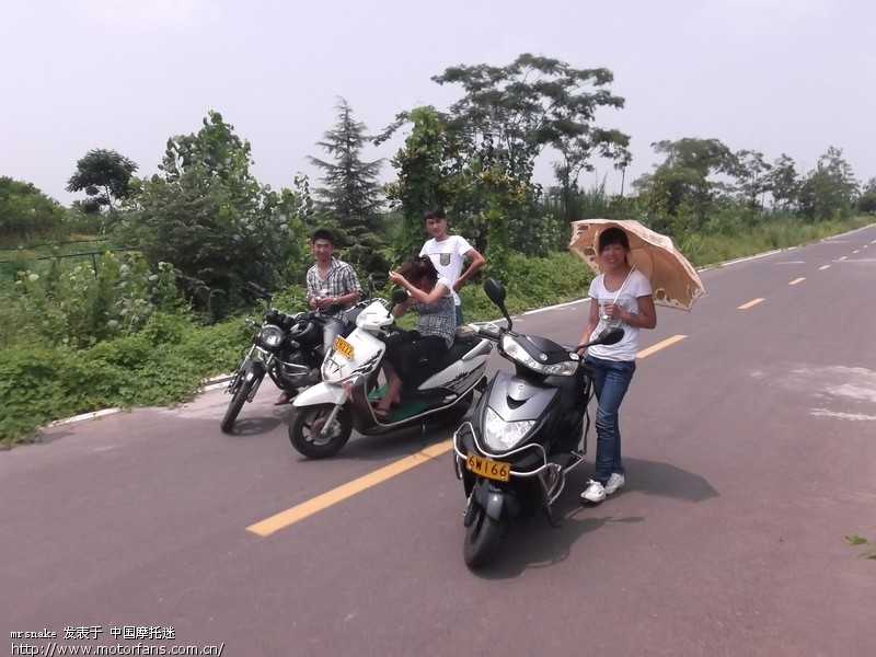 犯了个错。第一次摩旅在不戴护具中完成。 - 江