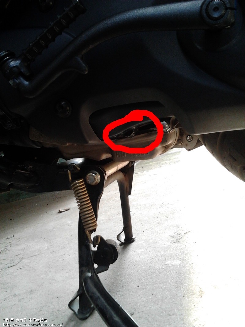 求助,发动机下面漏油。 - 踏板论坛 - 摩托车论坛
