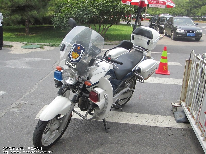 北京街头的警用天剑王,终于看到黑色款的了! -