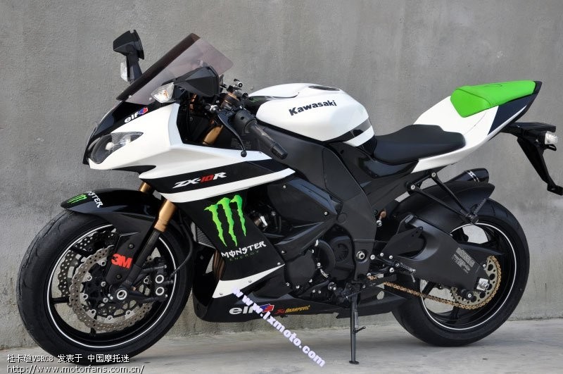 《北京青年》主演贺刚骑机车帅气登场 - 天下大