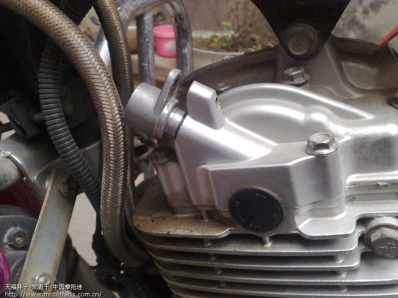 缸盖漏油,看着烦人,保养机器! - 维修改装 - 摩托