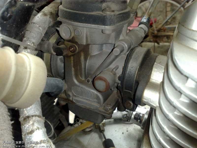 缸盖漏油,看着烦人,保养机器! - 维修改装 - 摩托