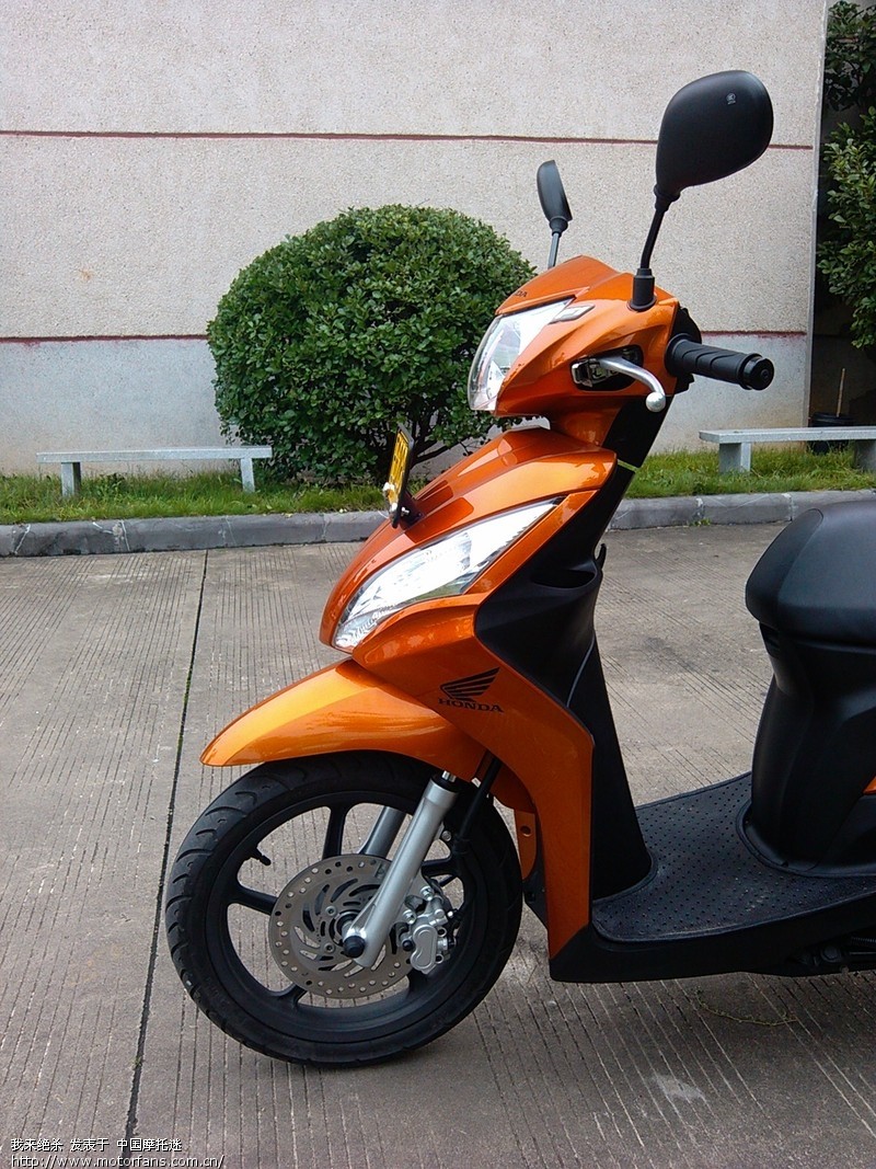 客上本田飞翼LOGO+自己翻新的山寨SHOEI头