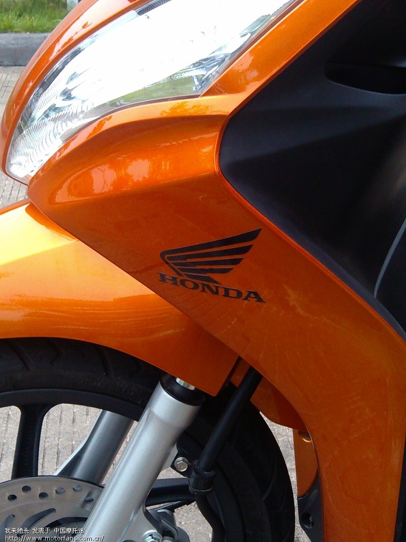 客上本田飞翼LOGO+自己翻新的山寨SHOEI头