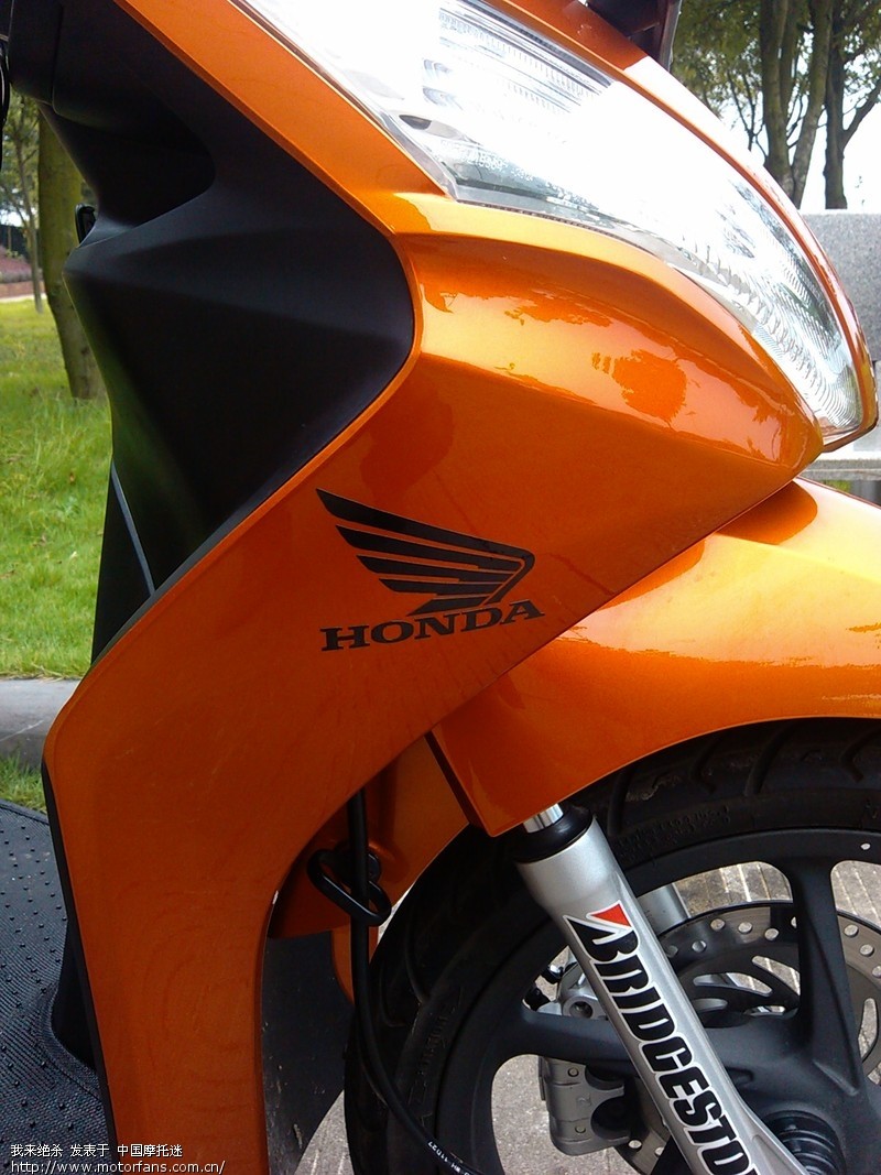 客上本田飞翼LOGO+自己翻新的山寨SHOEI头