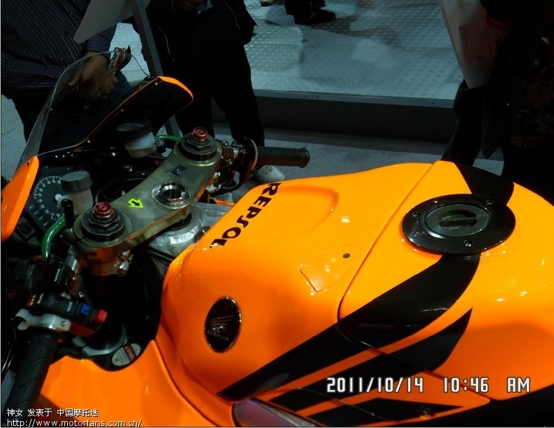 摩托gp赛车0距离观看 - 进口品牌 - 摩托车论坛