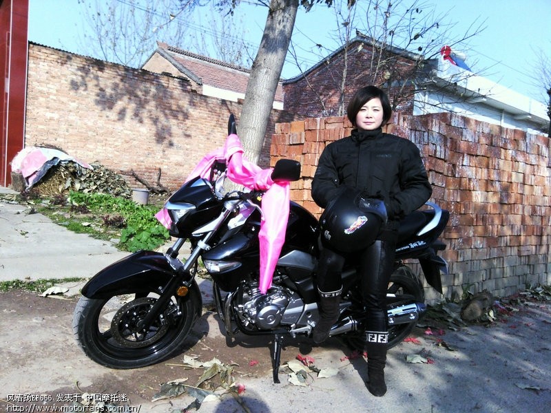 GW250水冷器后面的风扇(附大小老婆照片) - 豪爵铃木 - 骊驰GW250 - 摩托车论坛 - 中国第一摩托车论坛 - 摩旅进行到底!