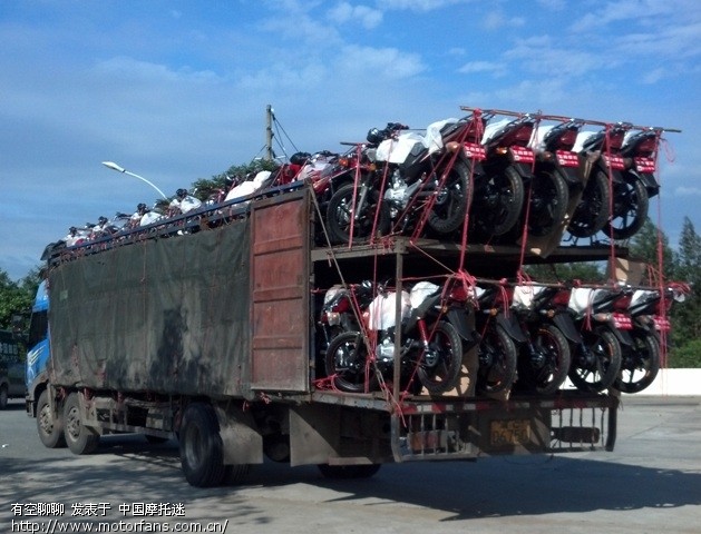 昨天拆了电门锁,可惜没拆开!还有就是拆了点火