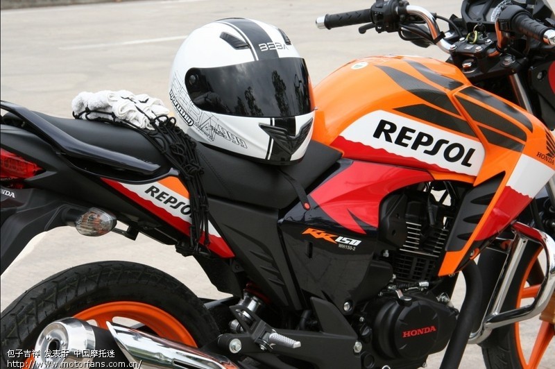 幻影150改装套件有四种颜色,鞍座有三种颜色,