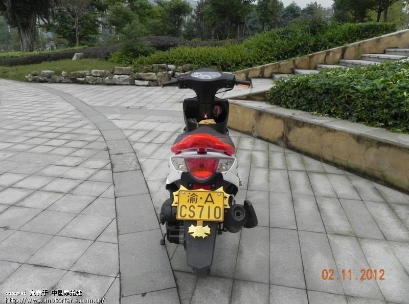 喜欢踏板车的进来看看,图多! 光阳VP110,个性