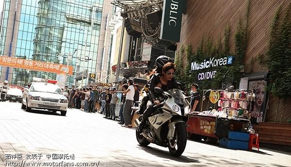 推荐一部电影《快递惊魂》,进来认下你认识的