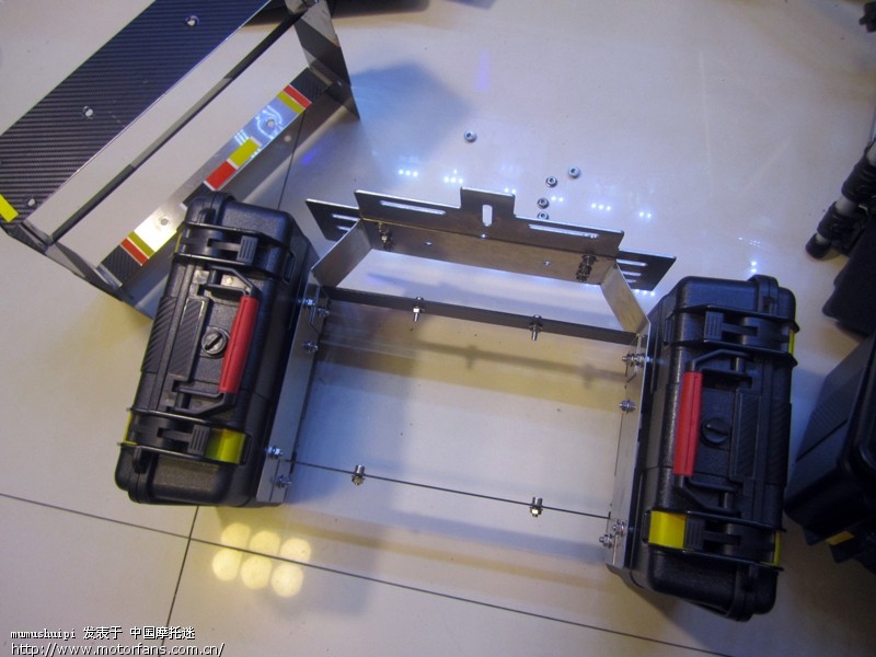 今天又重新制作了一个边厢架子~比之前的小巧