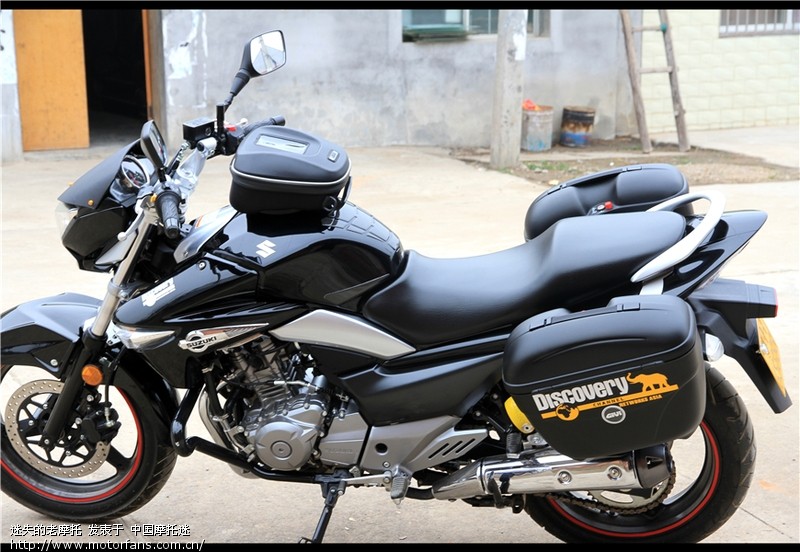 GW250装了GIVI边箱,GIVI油箱包,风挡。街跑变