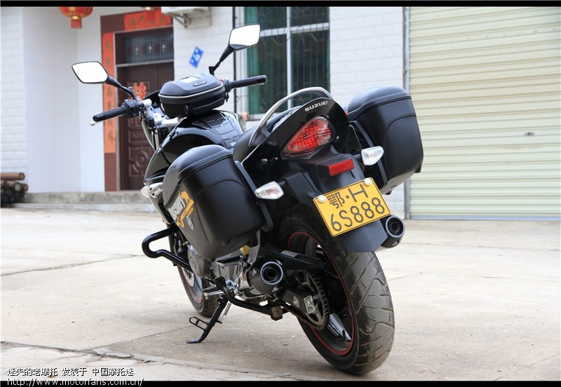 GW250装了GIVI边箱,GIVI油箱包,风挡。街跑变