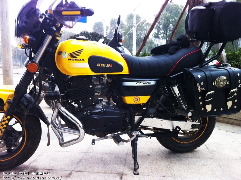 狒狒改装侧边架,方便装边包,边箱,很不错 - 摩托