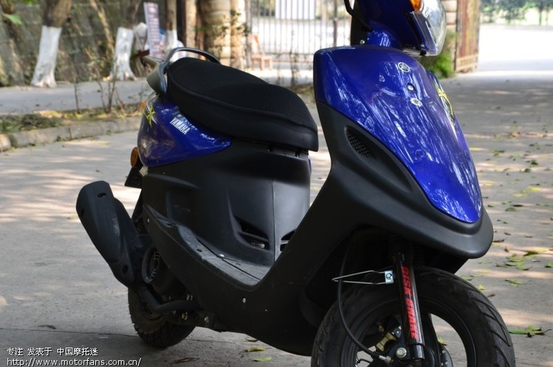 请帮忙《鉴定》此款是否最新款 福喜?谢谢~! -