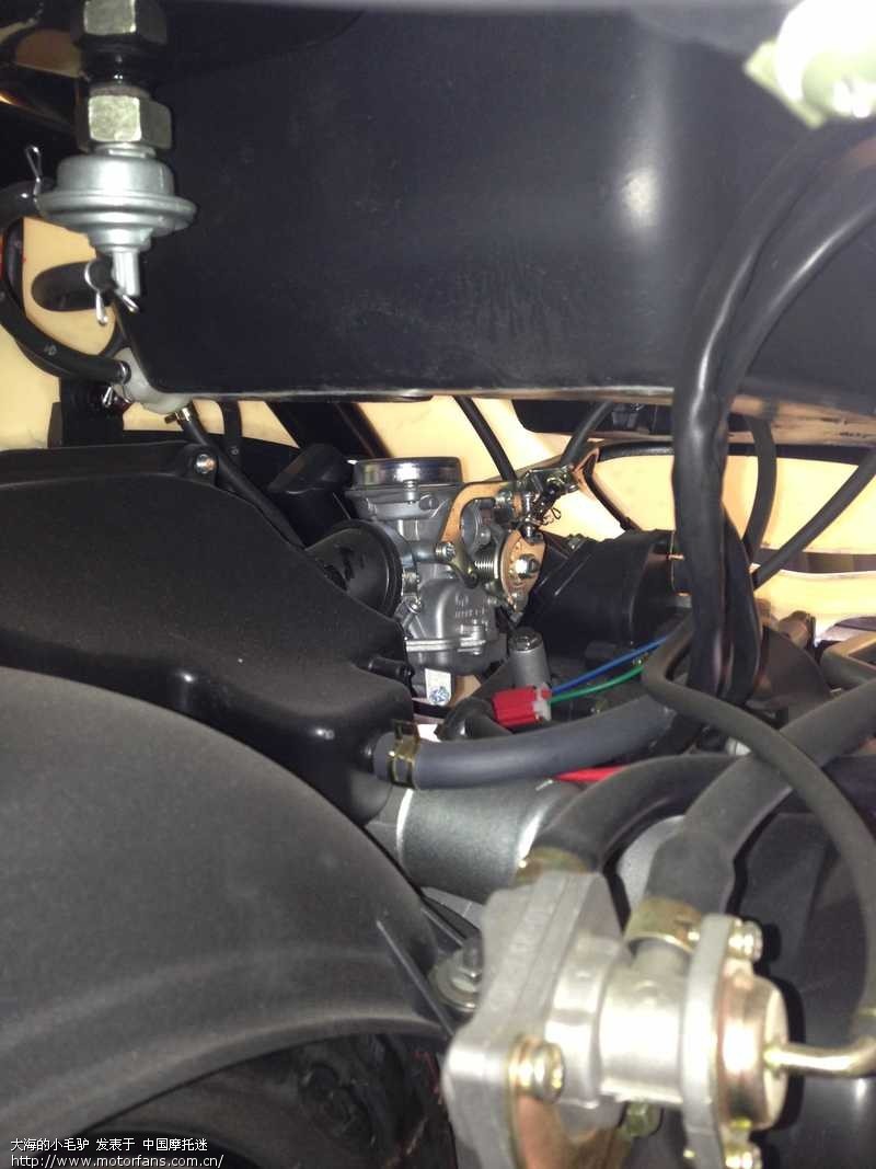 请大家鉴定这样这款三本山寨迅鹰100CC倒是