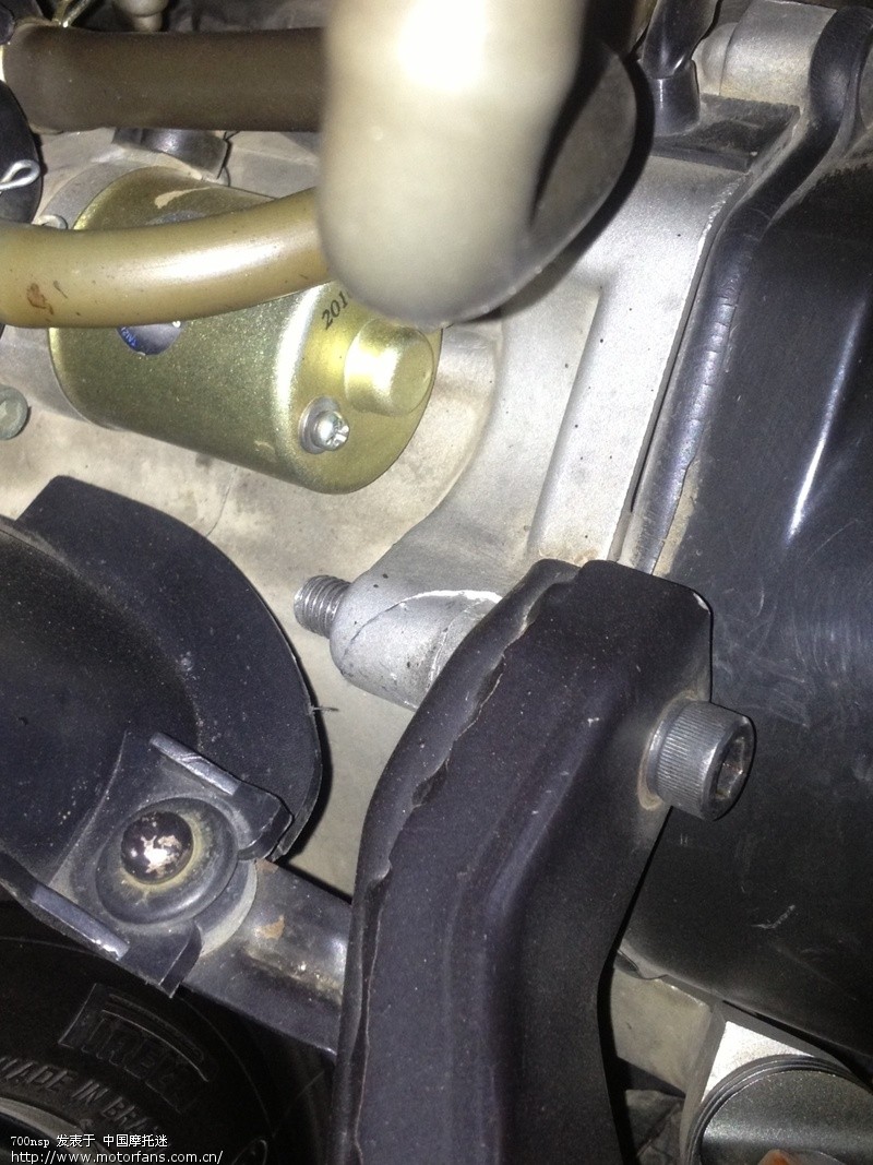 花嫁三年排气管连接发动机处断裂 - 踏板论坛 