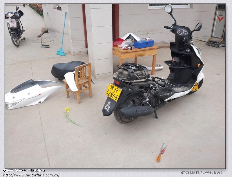 电喷迅鹰改装铱金火花塞,转向换LED灯,发个记