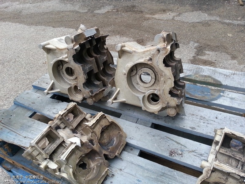 意大利人自制发动机,二冲程