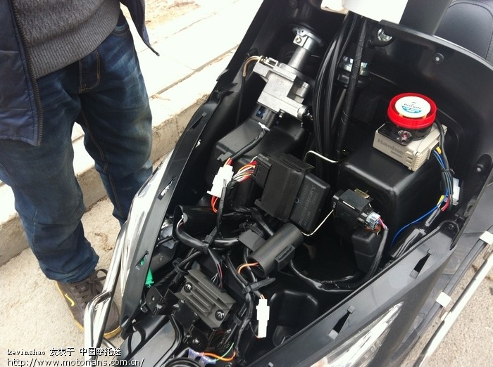 新入手白色电喷海王星 - 豪爵铃木-踏板车讨论