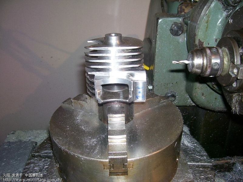 【经典机车】两部100年前的4缸摩托车,高手自