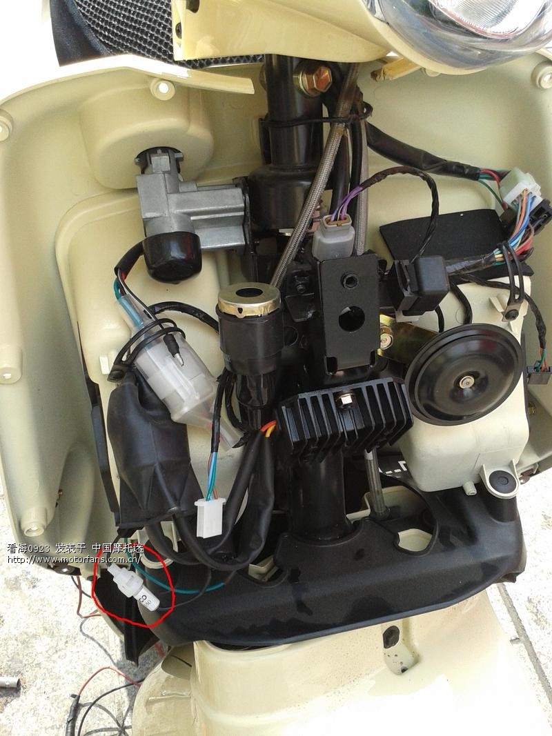 求助LIKE180前边储物盒内点烟器没电 - kymco