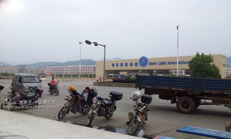 广东地区用什么粘度的机油合适?要四季通用. 