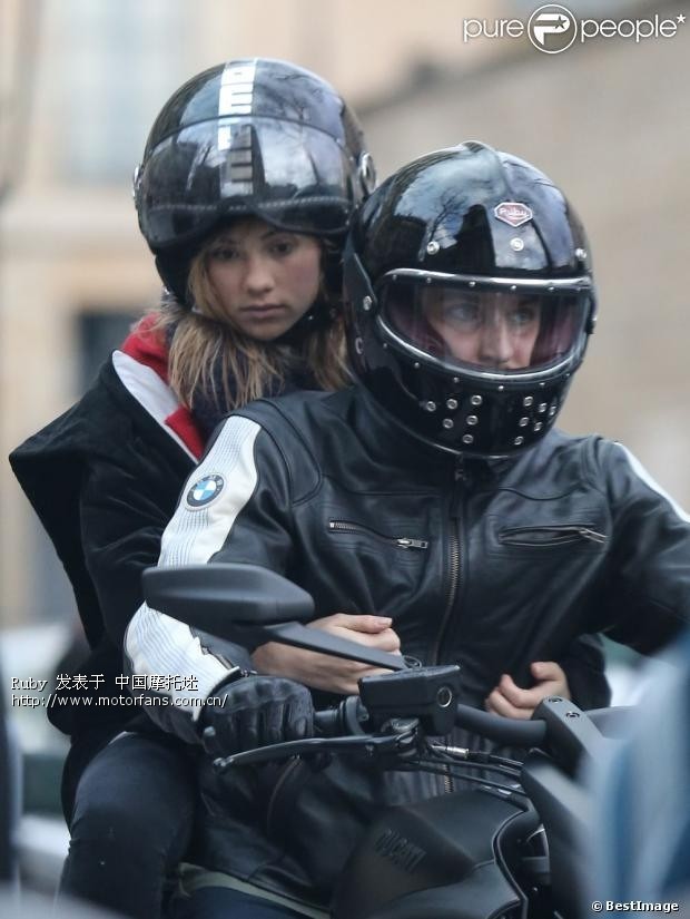 来自法国-Ruby机车头盔 - 法国Ruby头盔 - 摩托