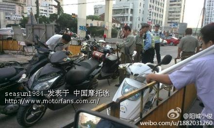 今天大连路3号线下面扣掉N多的车,都是无牌和