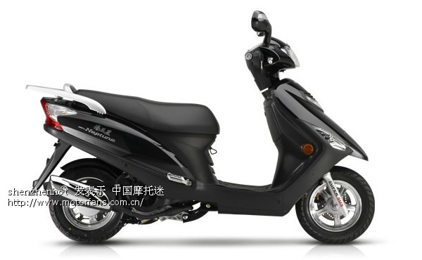 求推荐一款有前挡泥板的踏板车,要正规摩托车