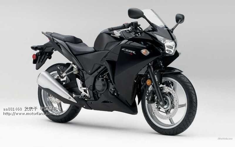 哪位大大知道2011 本田CBR250R全新的卖多少