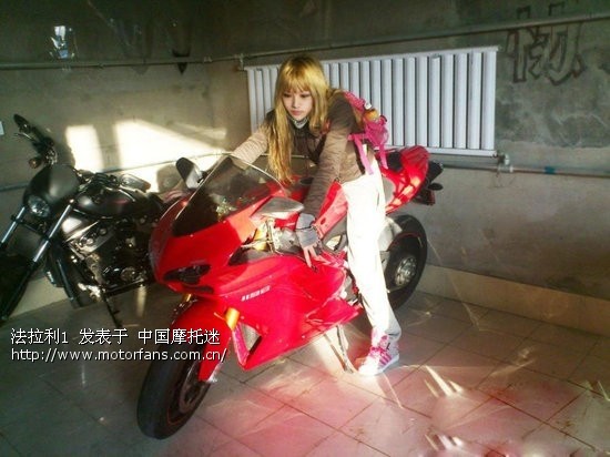 女骑士骑的是什么车 - 上海摩友交流区 - 摩托车