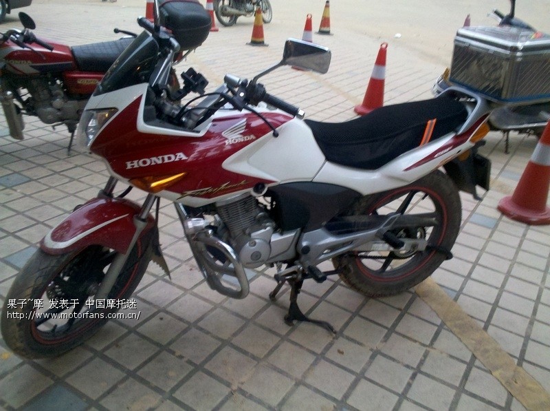 大战双色高清美女皮裤三个鹰换3F/3A或EN150有人换?已v大战图片